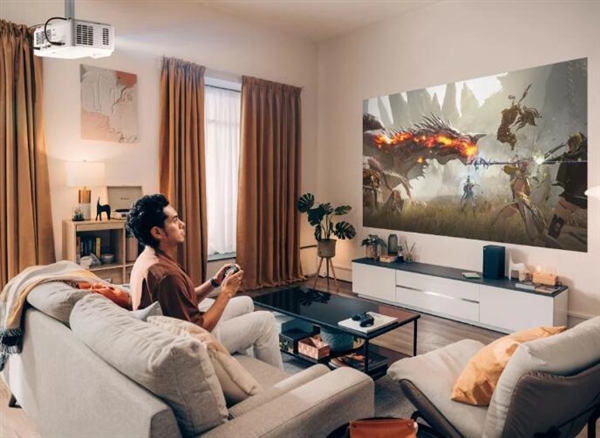 投影仪：240Hz高刷、可与Xbox配对